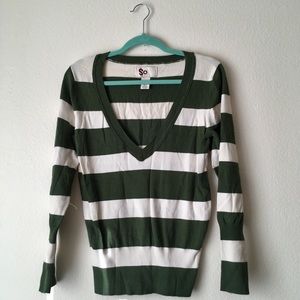 Striped Sweater - Slytherin - V-Neck Pullover